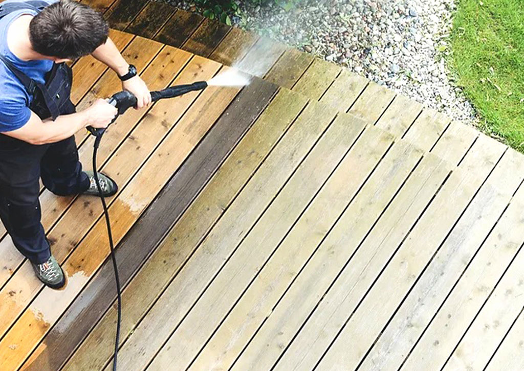 Mtl_Pressure_Washing_wood